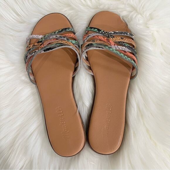 The Tracie Crisscross Slide Sandal in Snake Embossed
Leather Women’s Size 6 - Picture 7 of 8